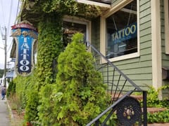 Mooncusser Tattoo & Piercing Studio