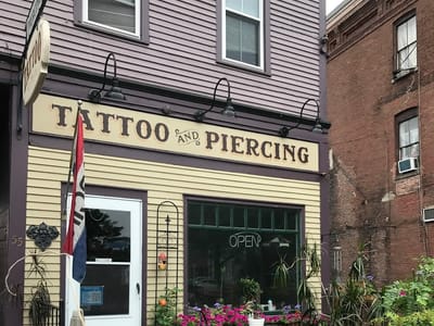 Mountainside Tattoo & Piercing VT