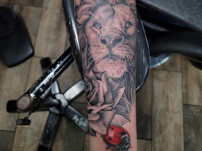 Mr Tattoo's & Piercing