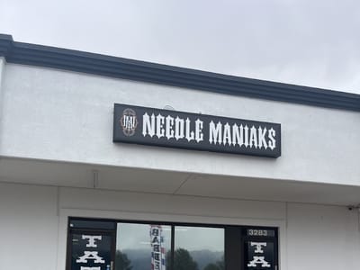 Needle-Maniacs