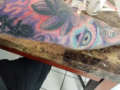 Ocho Placas Tattoo Company