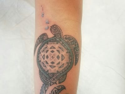 Pacific Rootz Tattoo. (Hawaiian owned and operated)