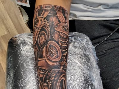 Papaz Tattoo Studio at 1903 Saloon