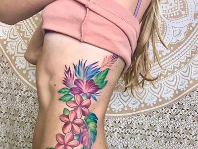 Queen of Hearts Maui • Tattoo & Piercing