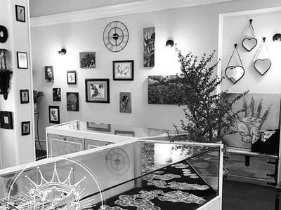 Queen of Hearts Maui • Tattoo & Piercing