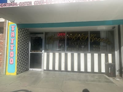 Queen of Hearts Tattoo & Piercings