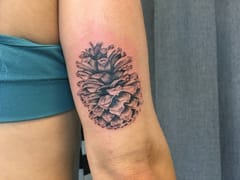 Raving Artist Tattoo Studio