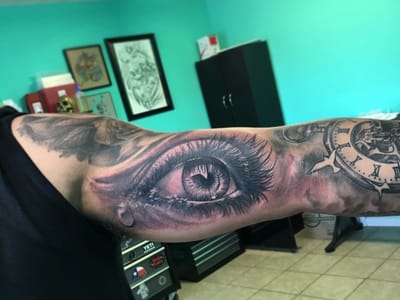 Red Raven Tattoo Studio Eagle Pass, Texas