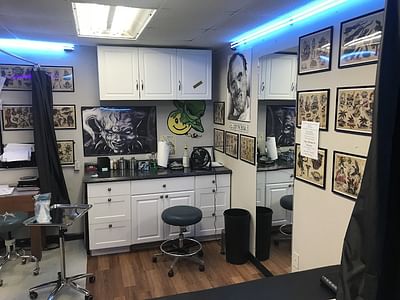 Red Rocket Tattoo Co.com