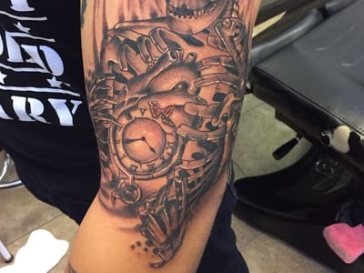 Rock N Roll Tattoo & Piercing