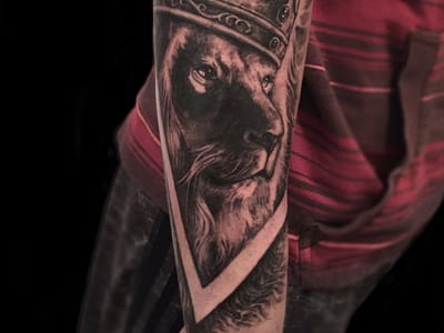 Royal Sword Tattoo and Art Gallery
