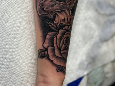 Screaming Aces Tattoo shop