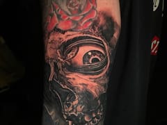 Shades of Black Tattoo Studio