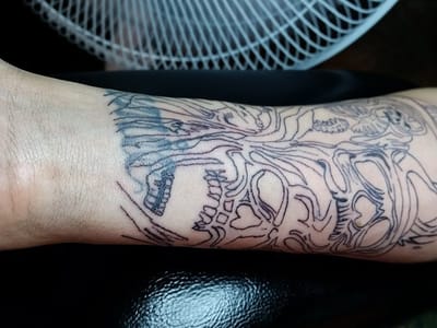 SIX GUN SOUND TATTOO