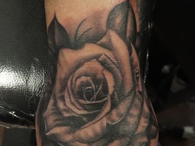 SKIN GALLERY TATTOO