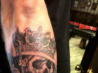 Smokin Guns Tattoo and Body Piercing