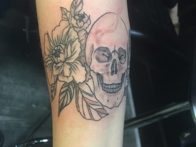 Smokin Guns Tattoo and Body Piercing