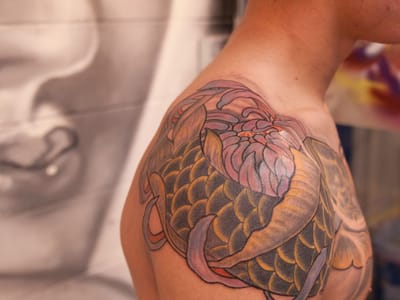 Stingray Tattoo chair supplier