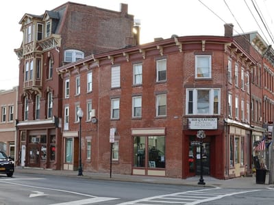 Sub Q Tattoo & Body Piercing