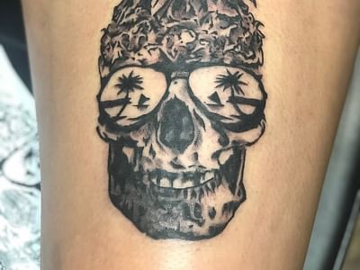 Symbolic Tattoo & Piercings