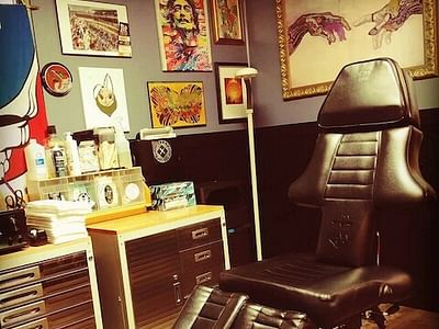 Tainted Skin & Who Dun It Piercing Salon