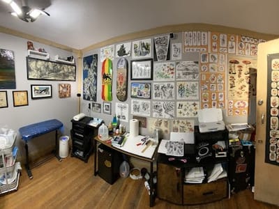 Tap’s Electric Iron Tattoo & Piercing