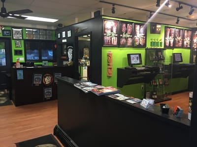 Tattoo Tony's Under My Skin