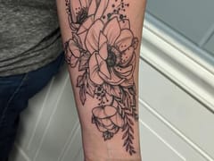 The Bee Hive Tattoo Parlor