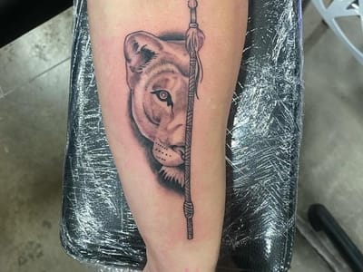 The Bee Hive Tattoo Parlor