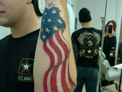 The In-Skin Studio Inc