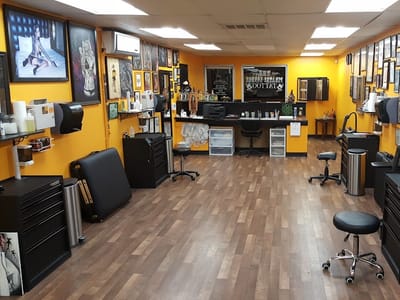 THE PIRATES LOUNGE TATTOO PARLOR