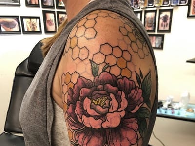 The Shop Tattoo & Comics