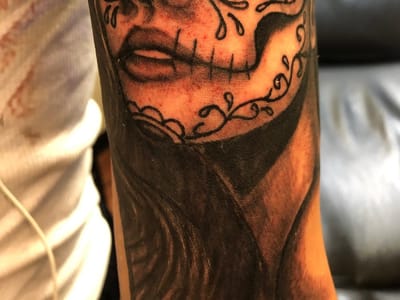 The Shop Tattoo & Comics