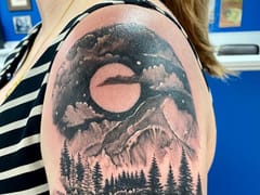 The Skinned Lizard Tattoo Studio