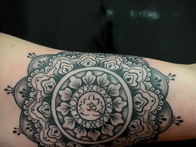 The Valla Gallery Tattoo