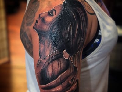 The Valla Gallery Tattoo