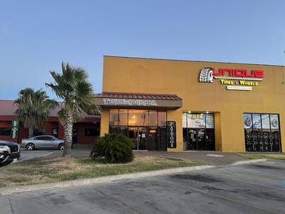 Tinta Sagrada Tattoos & Supplies