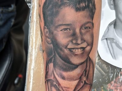 Twizted Needle Tattoo