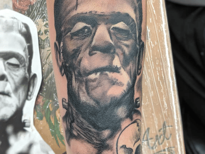 Twizted Needle Tattoo