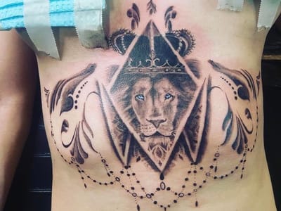 Two Graves Tattoo Studio