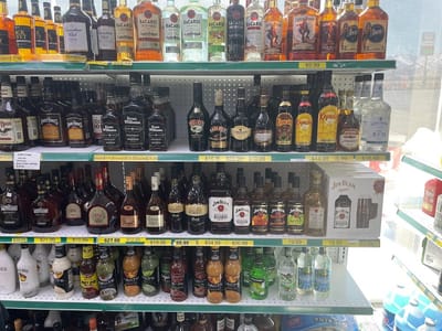 Under Your Skin Tattoo & Body Piercing