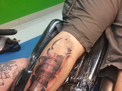 Under Your Skin Tattoo & Body Piercing