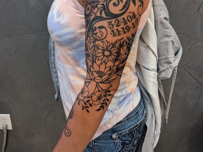 Wave’s Raditattoo Me Tattoo & Tattoo Repair Parlor