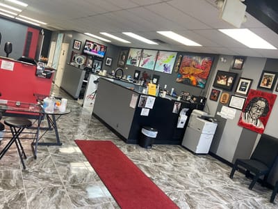 Zoe's Tattoos & Piercings